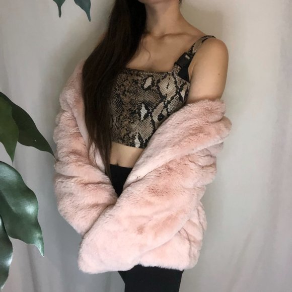 Never Used Cute Pink Luxe Fur Coat - Picture 13 of 16